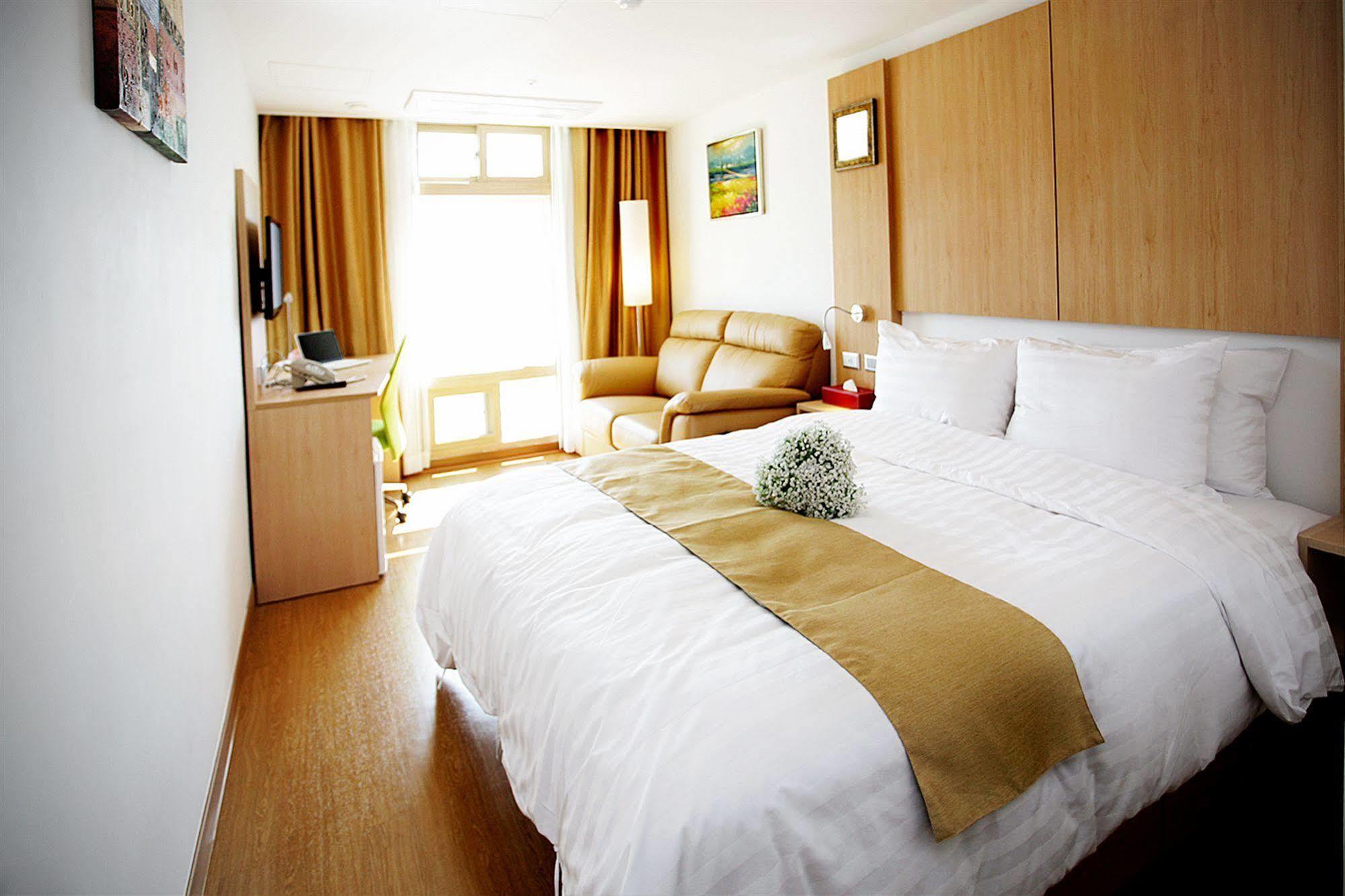 Gunsan Apple Tree Hotel Eksteriør billede